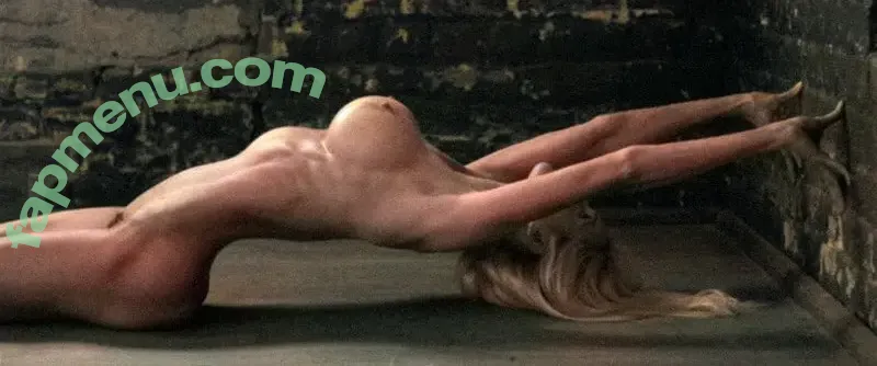 Michelle Laframboise nude photo #0071 (michdoespilates / michellelaframboise)