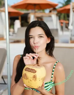 Michelle Mendizábal / mish_mend nude photo #0077