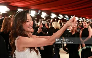 Michelle Yeoh / michelleyeoh_official nude photo #0125