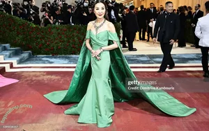 Michelle Yeoh / michelleyeoh_official nude photo #0143