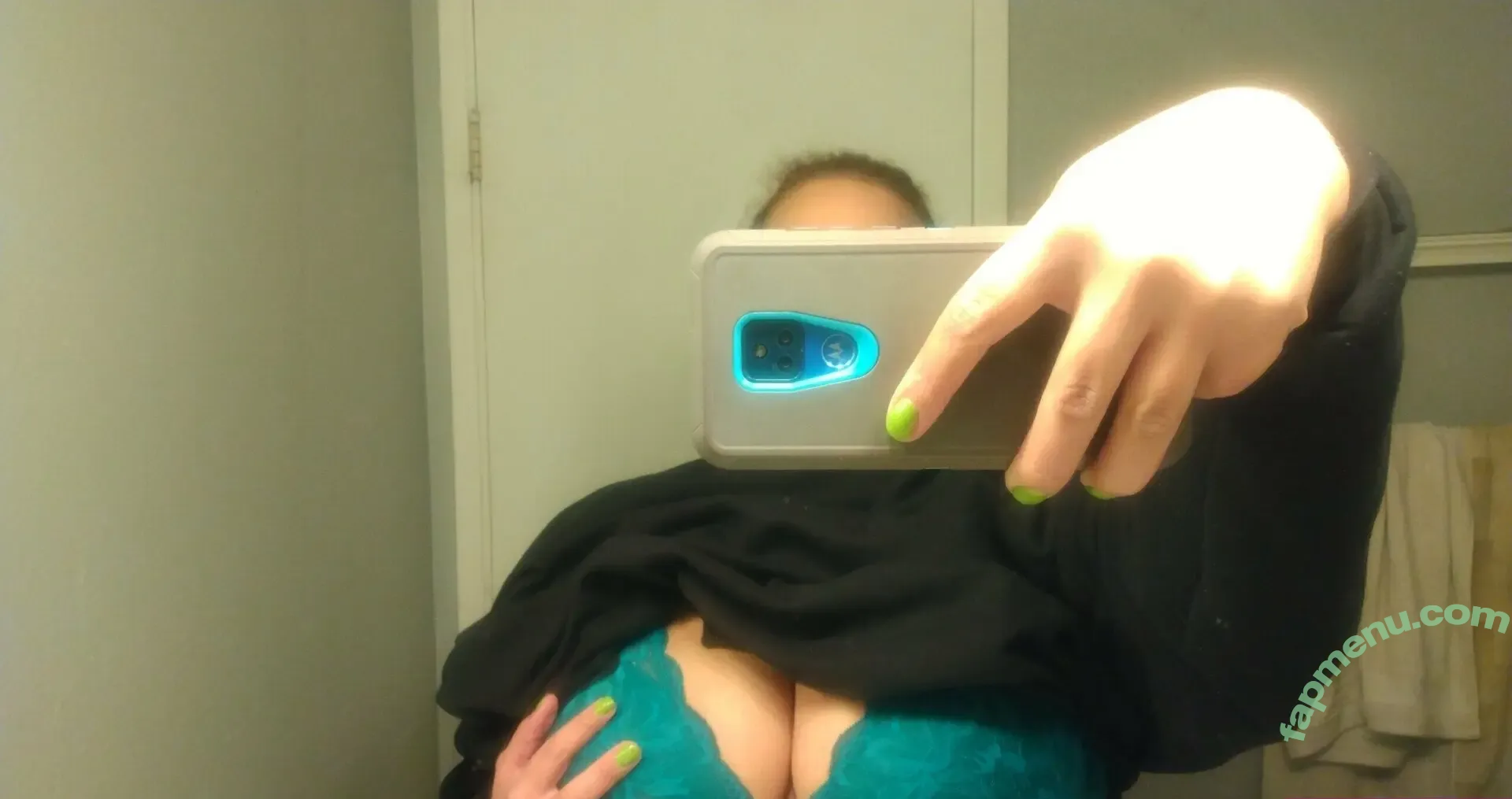 michelleebelle nude photo #0001 (michellebellecook)