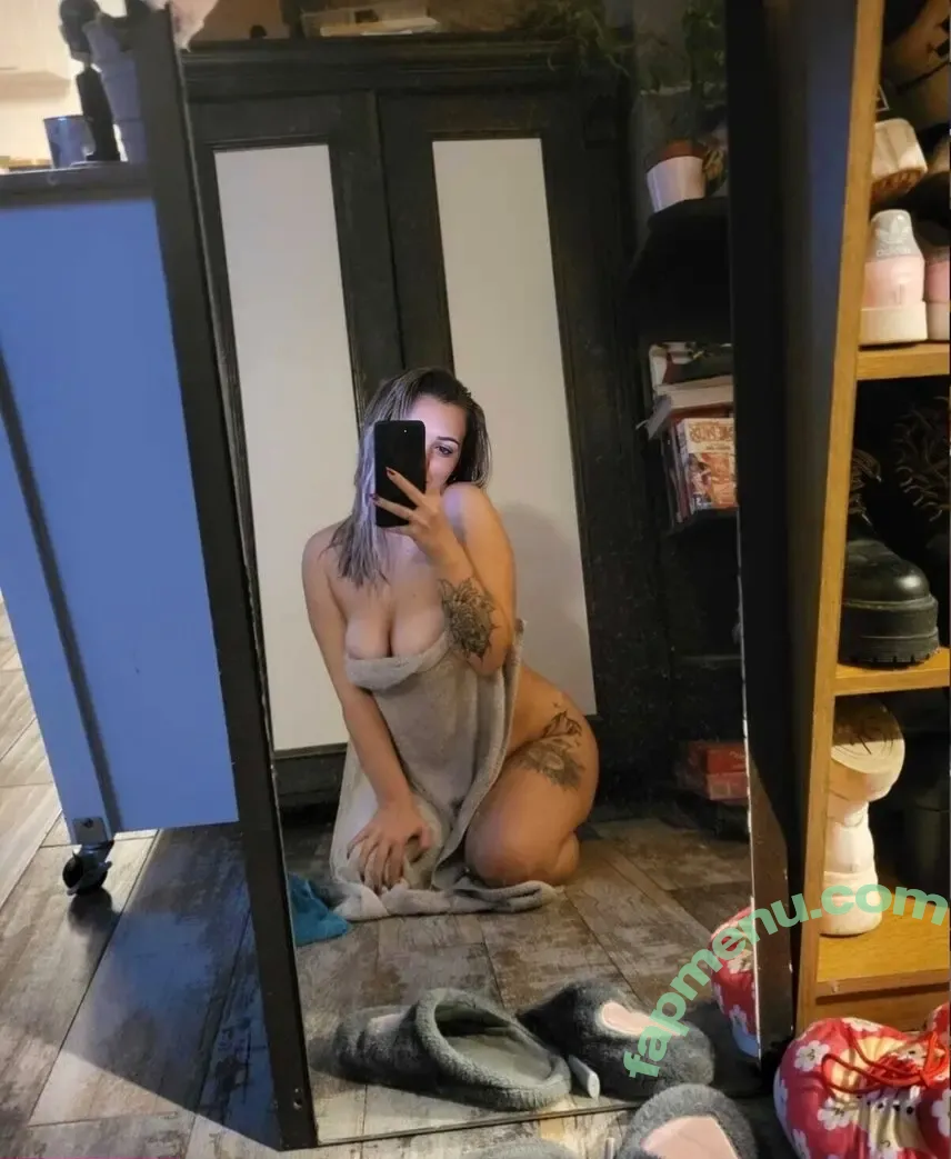 midgettovip nude photo #0056 (dollteeth_)