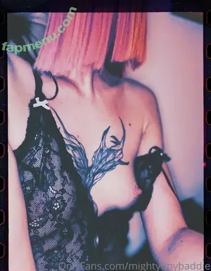  nude photo #0004