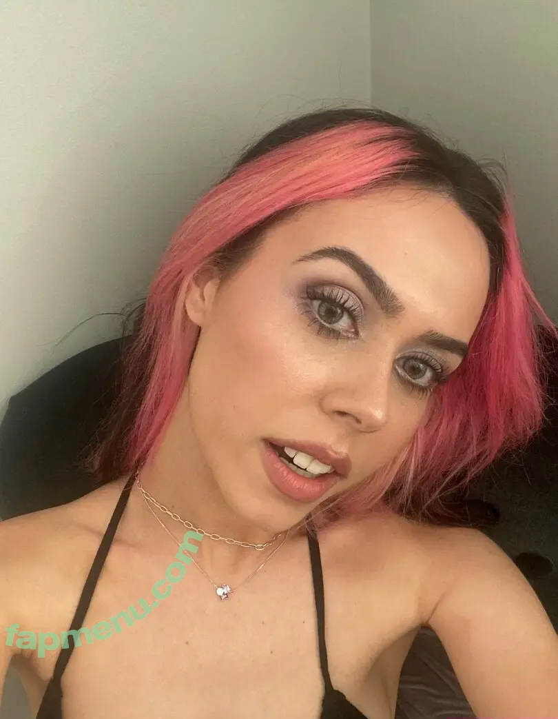 Mikaila Delgado nude photo #0066 (diandradelgado / mikailadelgado)