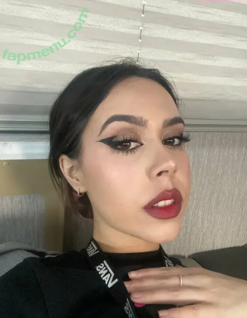 Mikaila Delgado nude photo #0070 (diandradelgado / mikailadelgado)