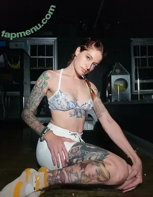 mikaylarainesfans / saveafox_rescue nude photo #0128