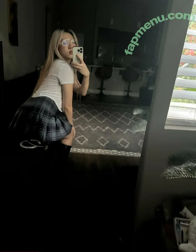 milakoisfw nude photo #0022 (milakoisworld)