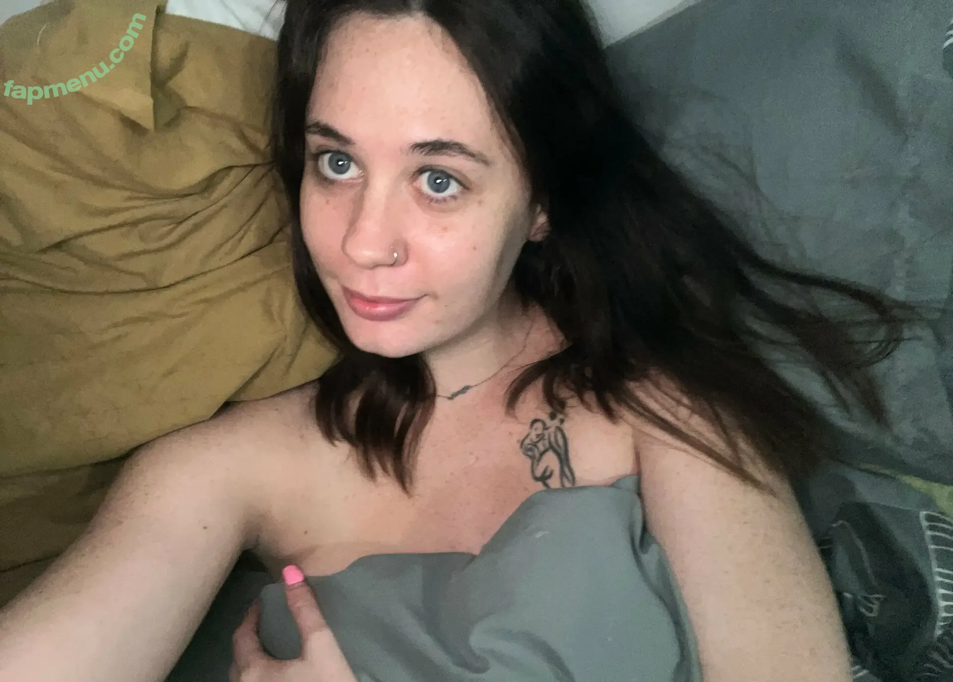 milamoo_xoxofreepage nude photo #0003 (themilamooxoxox)