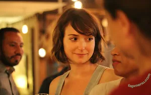 Milana Vayntrub / AT&T Girl / mintmilana nude photo #0915