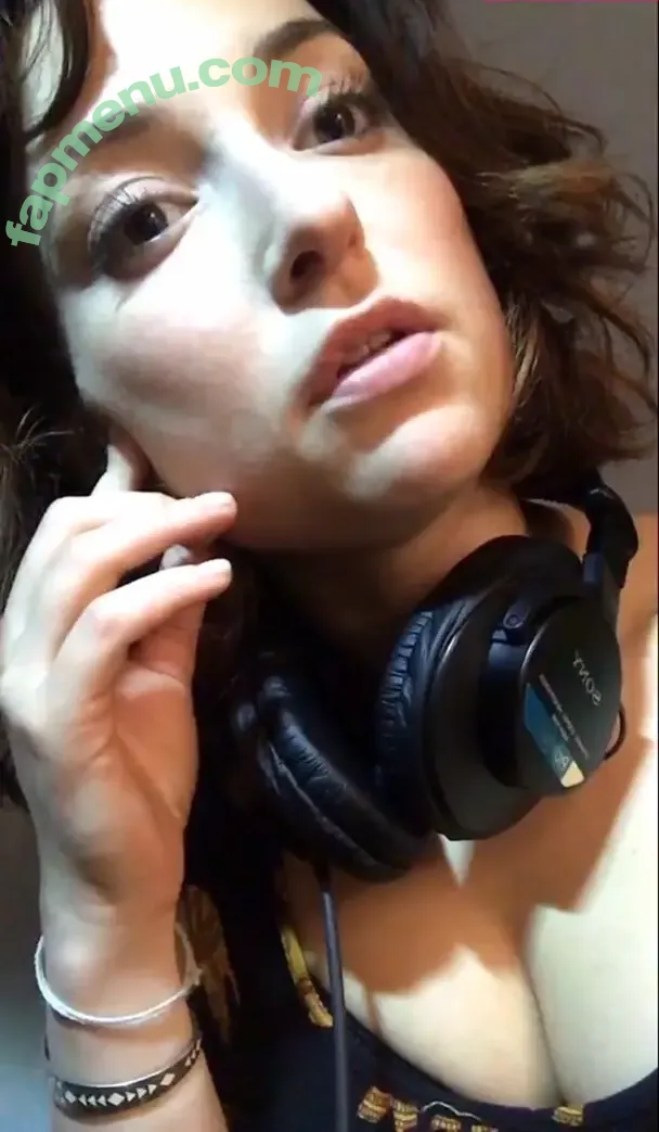 Milana Vayntrub nude photo #0877 (AT&T Girl / mintmilana)