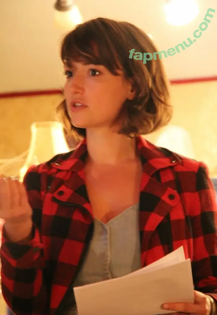 Milana Vayntrub nude photo #0909 (AT&T Girl / mintmilana)