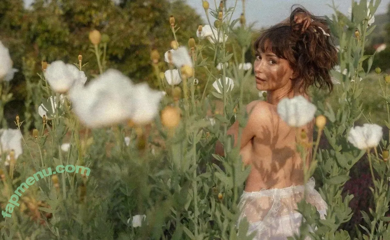 Milana Vayntrub nude photo #0957 (AT&T Girl / mintmilana)