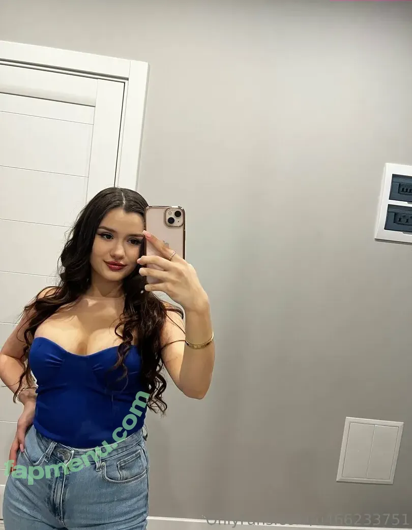 milas_blakes nude photo #0005 (mikaylablakes)