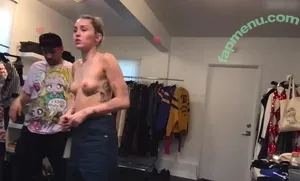 Miley Cyrus / MileyCyrus nude photo #5374