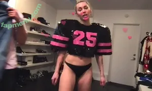 Miley Cyrus / MileyCyrus nude photo #5384