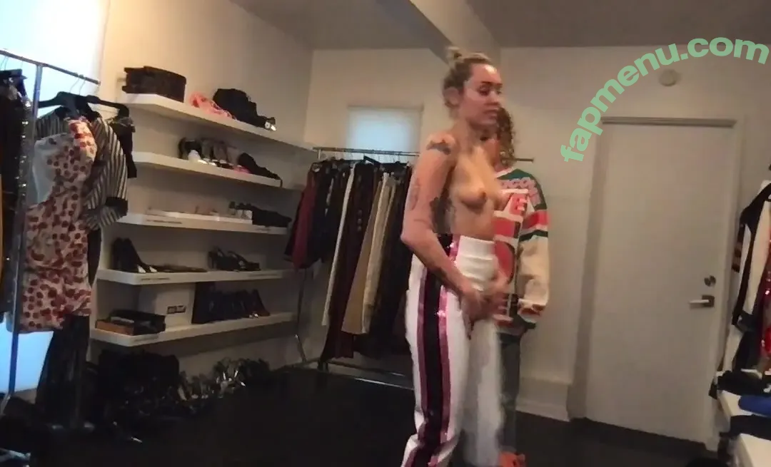 Miley Cyrus nude photo #5390 (MileyCyrus)