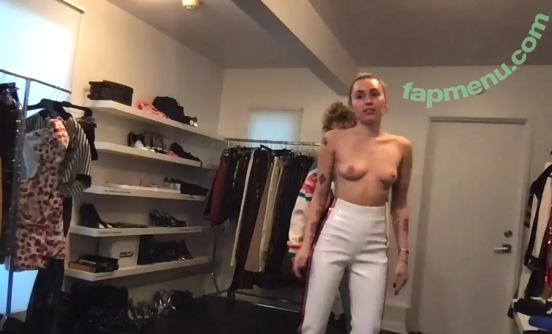 Miley Cyrus nude photo #5413 (MileyCyrus)