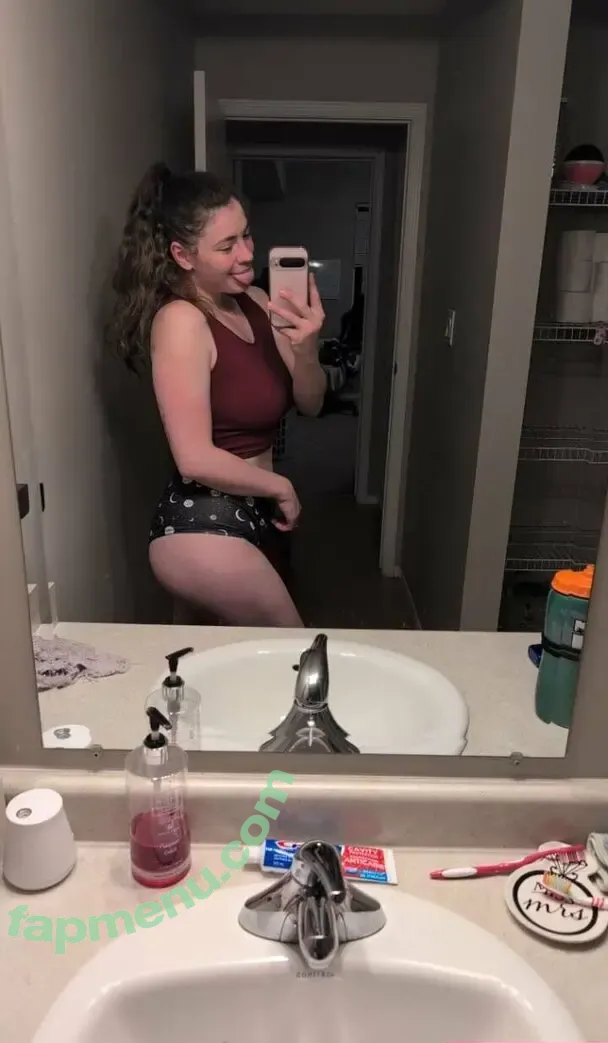 mileygracefree nude photo #0029 (mileyymacc)