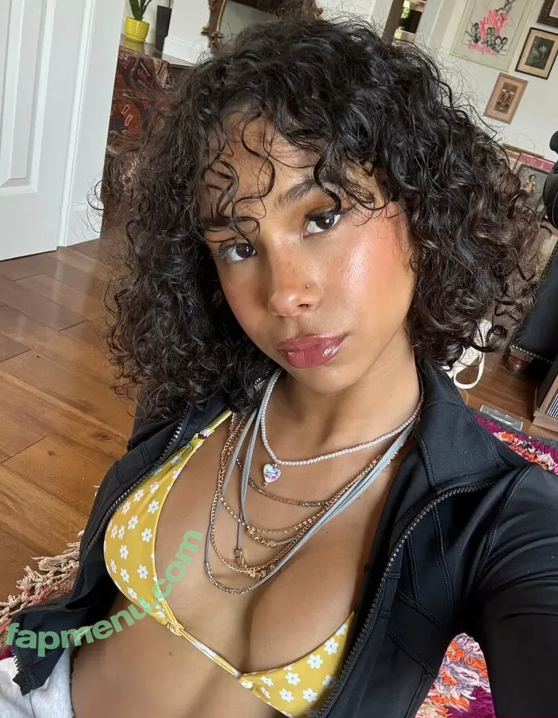 milianqueen01 nude photo #0019 (queen_milian)