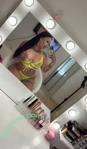 milkmarie100 / 1finechink nude photo #0024