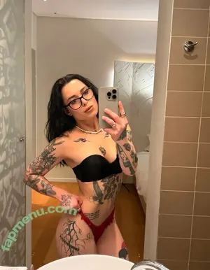 millathegoth / miagothcrew nude photo #0007