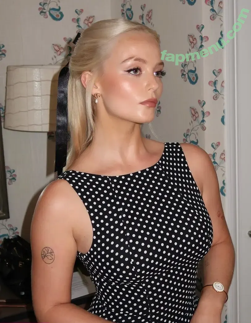Millie Gibson nude photo #0326 (milliegibbo)