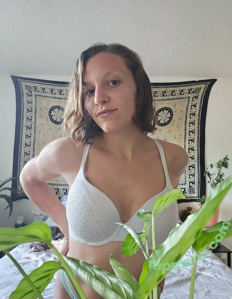 mimimiri nude photo #0004 (mimi.miir)