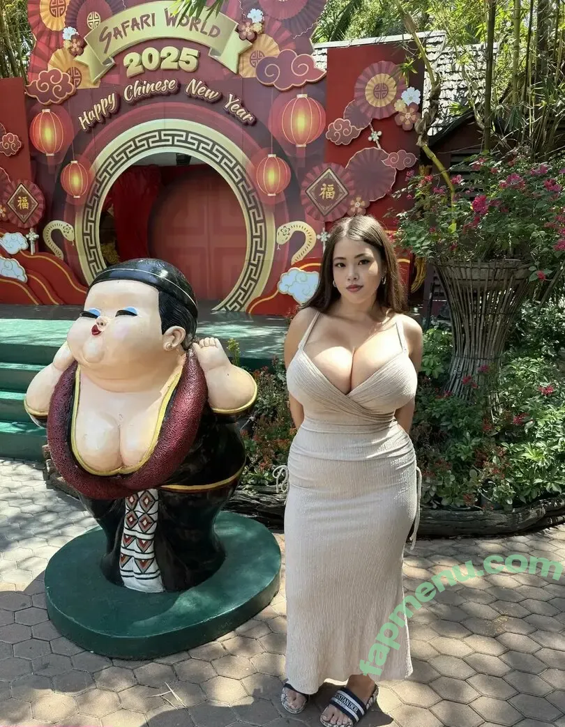 Min Ji Lee nude photo #0004 (Min Ji Lee)