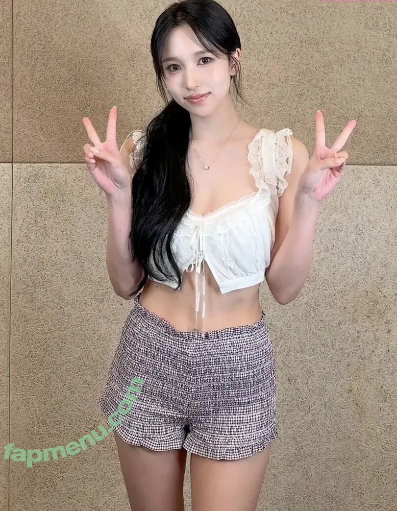 Mina Myoi nude photo #0024 (TWICE / latinamina / mina_sr_my)