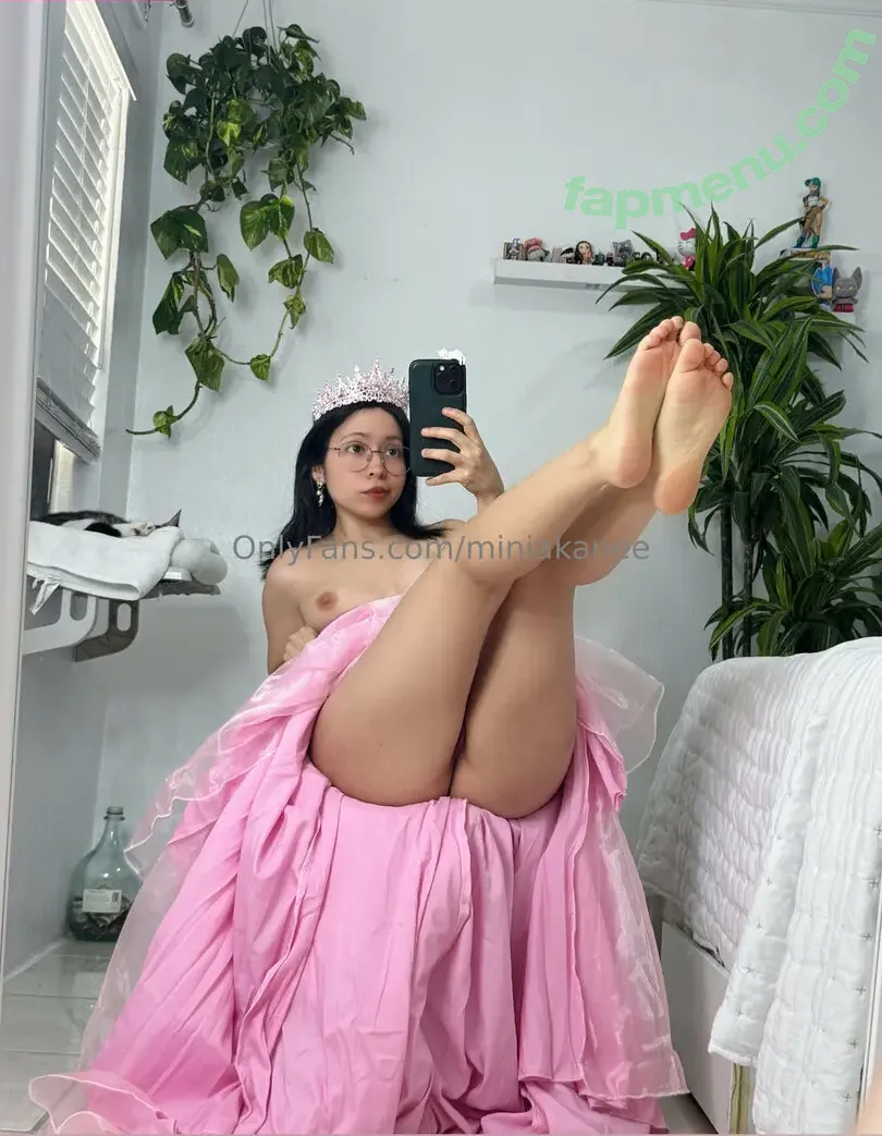 miniakanee nude photo #0012 (miniakanee)