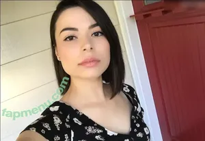 Miranda Cosgrove / MirandaCosgrove / onlyfanssz nude photo #0478