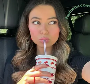 Miranda Cosgrove / MirandaCosgrove / onlyfanssz nude photo #0638