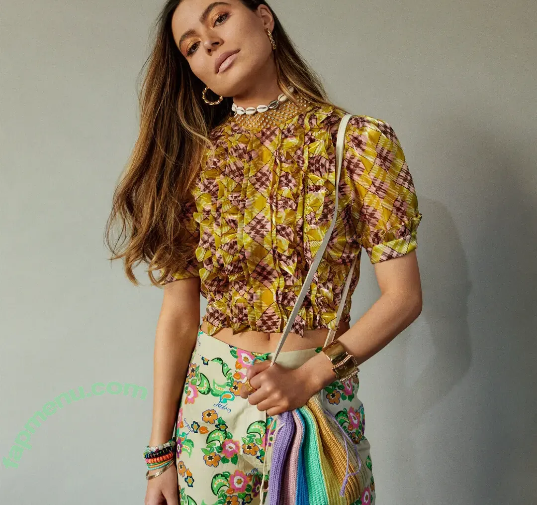 Miranda Cosgrove nude photo #0440 (MirandaCosgrove / onlyfanssz)