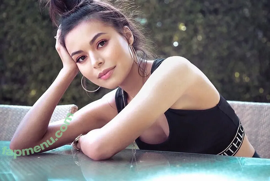 Miranda Cosgrove nude photo #0456 (MirandaCosgrove / onlyfanssz)
