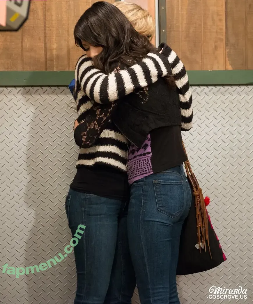 Miranda Cosgrove nude photo #0670 (MirandaCosgrove / onlyfanssz)