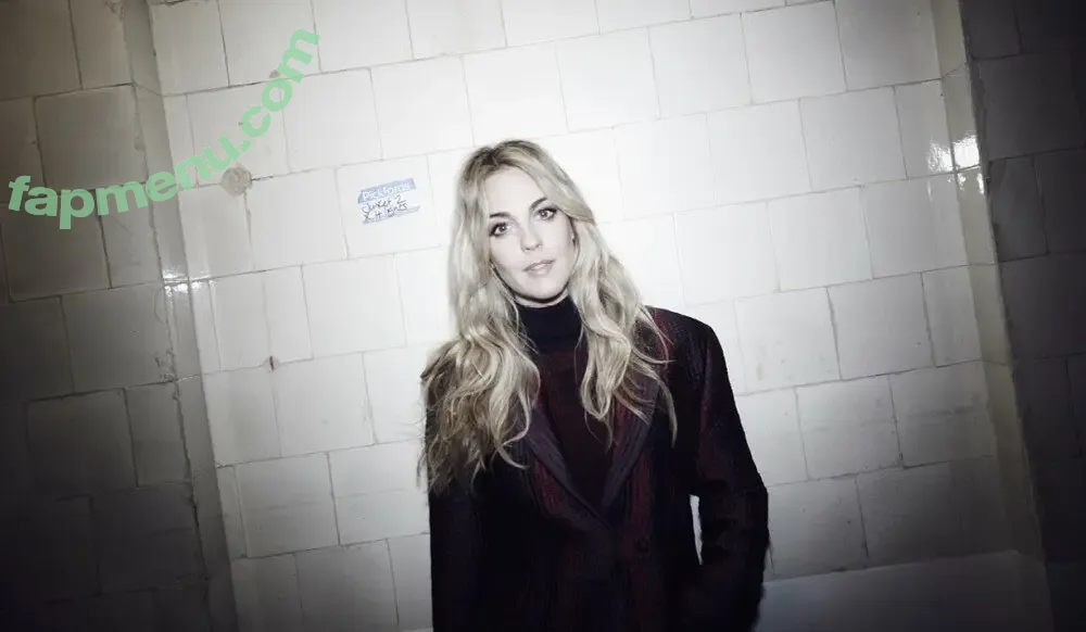 Miranda Raison nude photo #0009 (Miranda Raison)