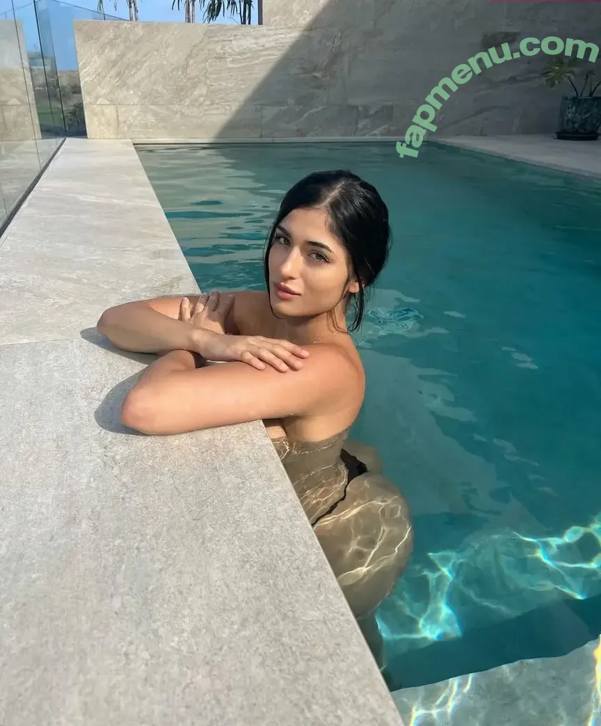 Miriam nude photo #0109 (miriamxx_x / miriamyva / miriitah)