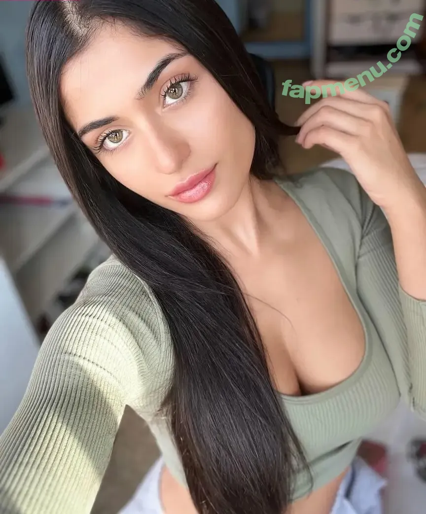 Miriam nude photo #0128 (miriamxx_x / miriamyva / miriitah)