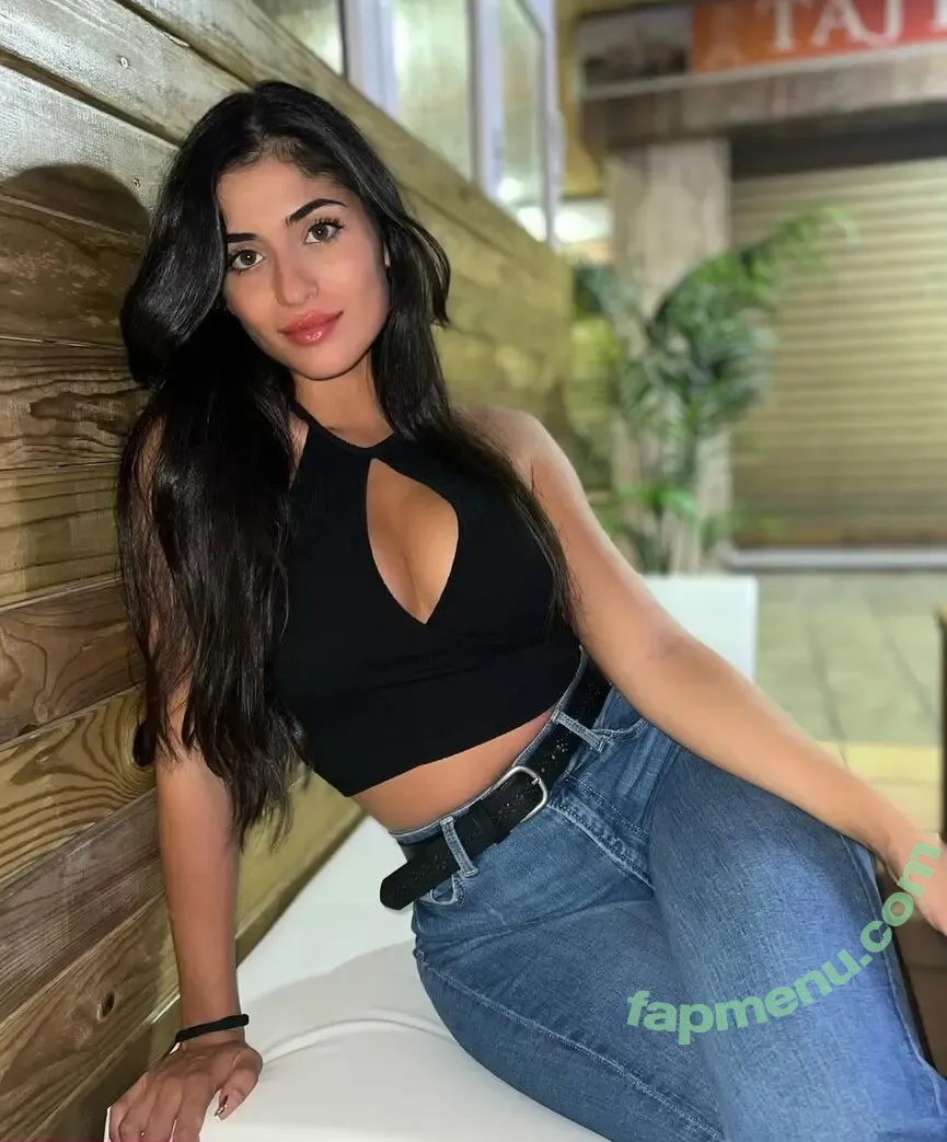 Miriam nude photo #0131 (miriamxx_x / miriamyva / miriitah)