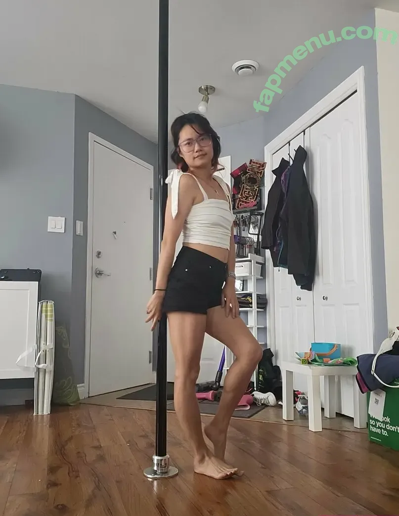 mirlykitten nude photo #0006 (baby_sushiroll14)