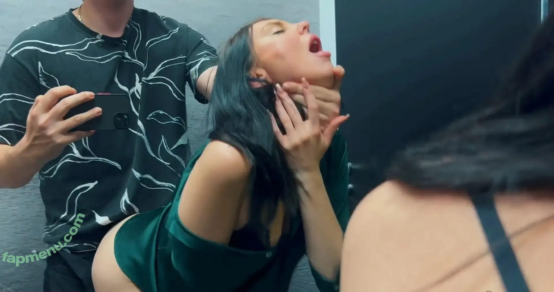 Mirror Sex nude photo #0031 (Mirror Selfie / Mirror blowjob)