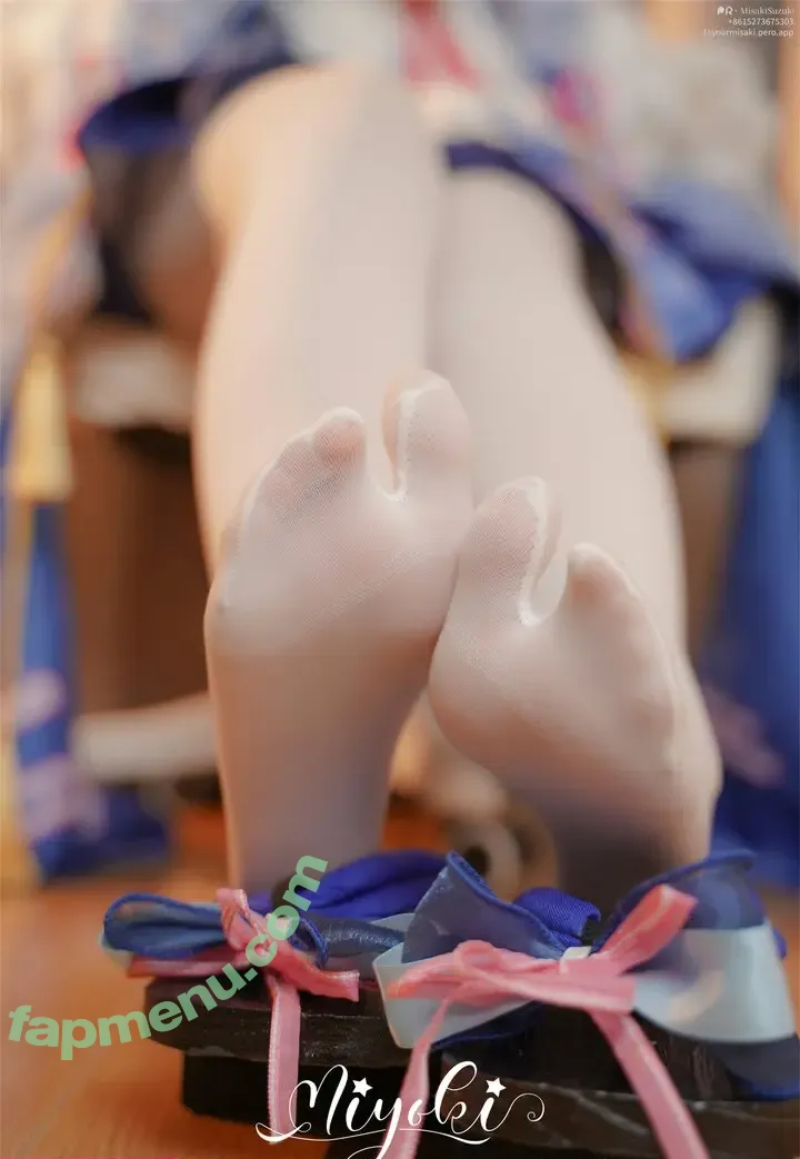 Misaki Suzuki nude photo #0018 (Miyoki / m1yok1h1me / 软趴在床单上 / 铃木美笑)