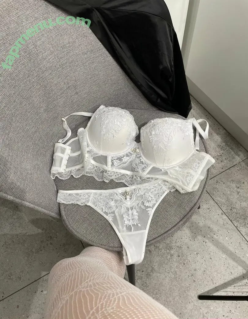 misariarose nude photo #0005 (misa_r0se)