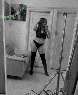 Miss Graves / Sgraves99 / siobhangraves1 nude photo #0011
