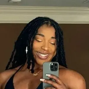miss.kiaraphillips / kiaraisenough / taraphillips nude photo #0007