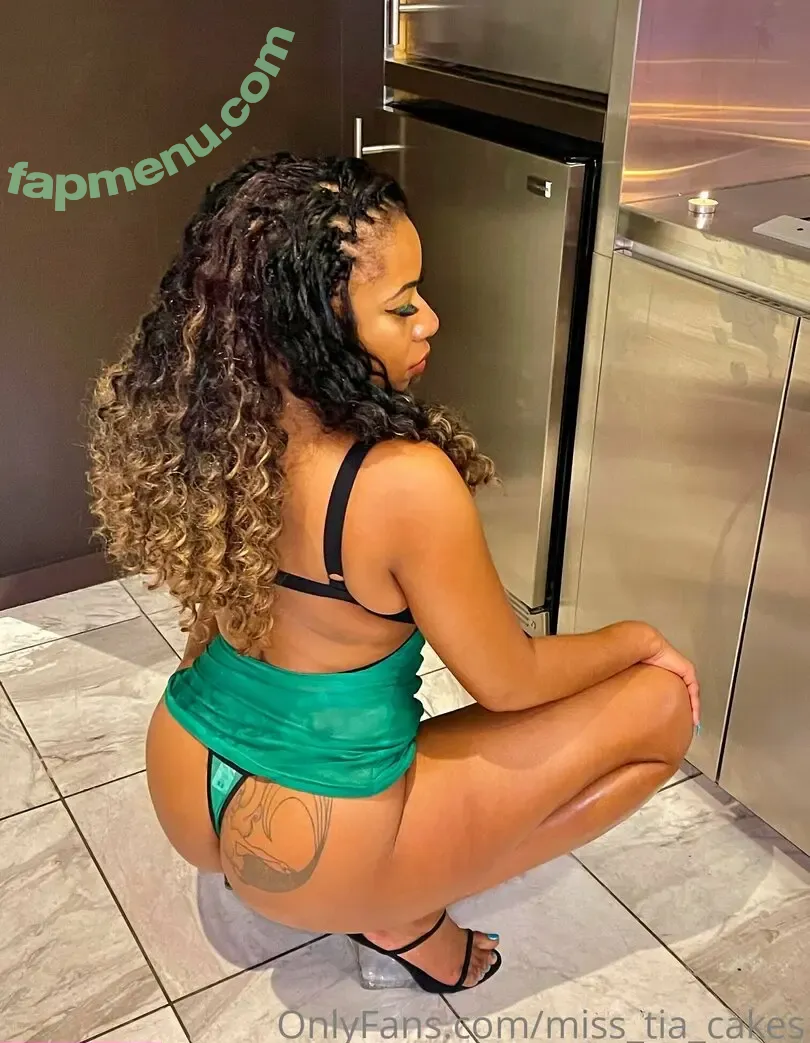 miss_tia_cakes nude photo #0002 (miss_tia_cakes)