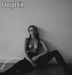  nude photo #0006