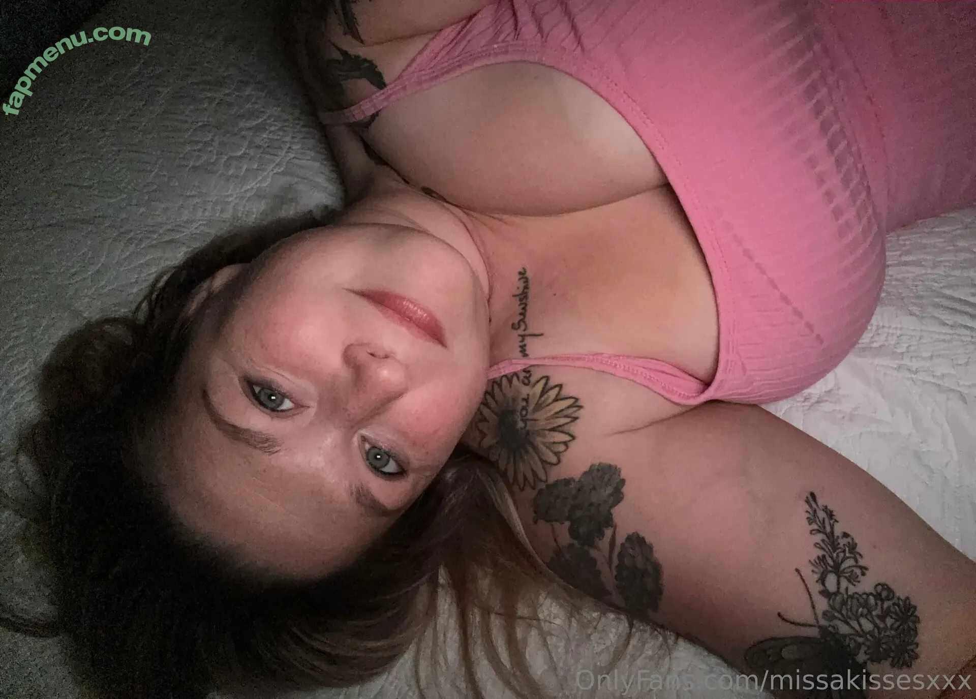 missakissesxxx nude photo #0023 (missa.kissesxx)