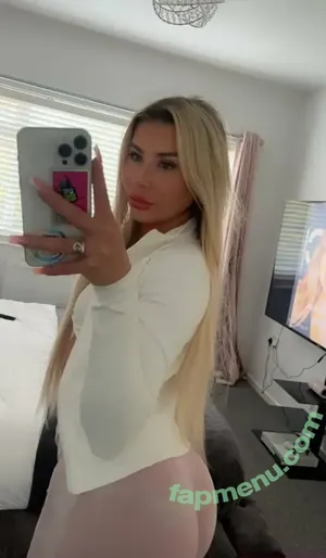 missbrownxo / missbrownsreels nude photo #0208