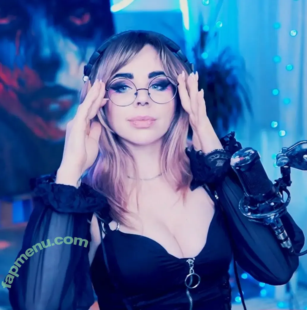 Misscoookiez nude photo #0485 (misscoco2k20)